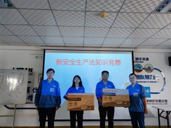 73B0EDB68C2281736D8AE1D0103C2D22